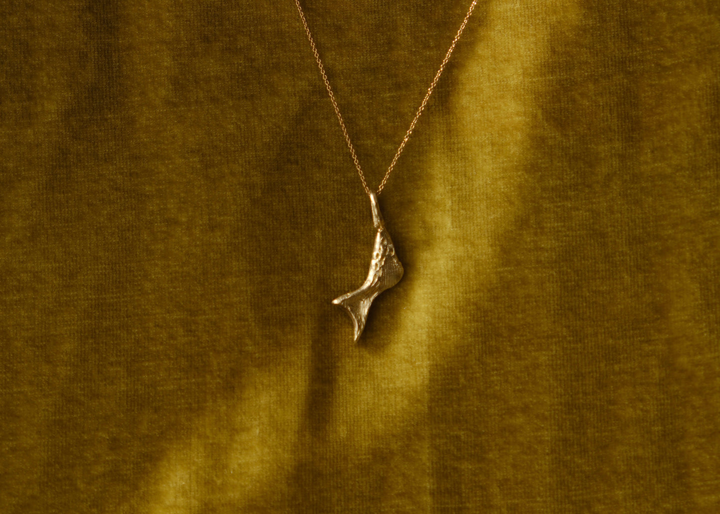 Gold Fish Pendant (Vertical)