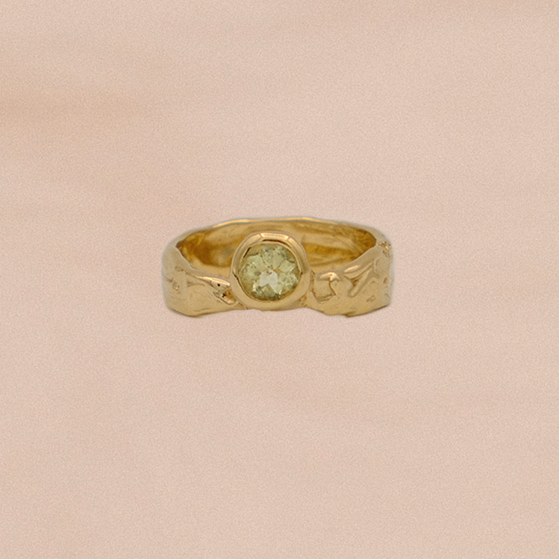 Aria Ring with Green Sapphire