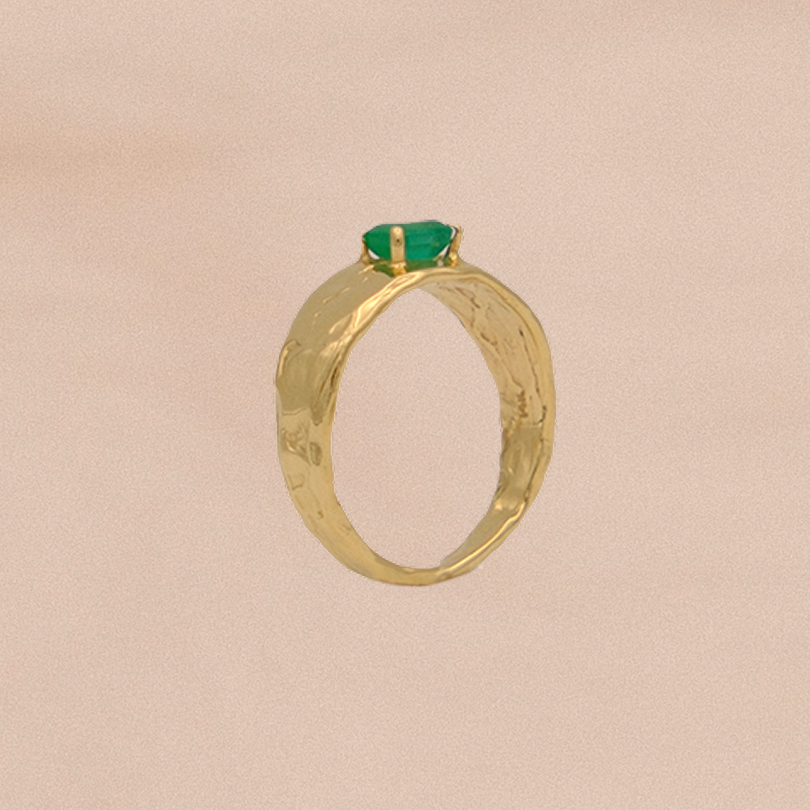 Calypso Ring with Emerald