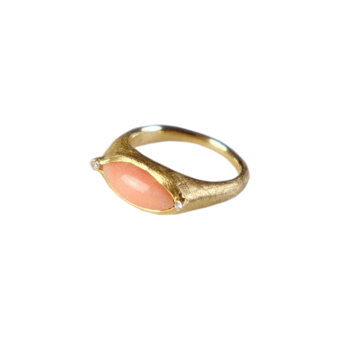 Alba Coral Ring in 18k with White Diamonds
