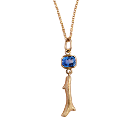 Coral Branch Pendant with Sapphire in 18kt Gold