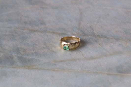Calypso Ring with Emerald
