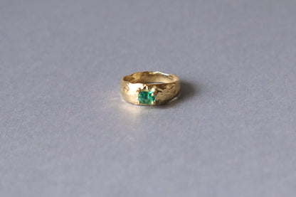 CALYPSO Ring in Yellow Gold with Emerald