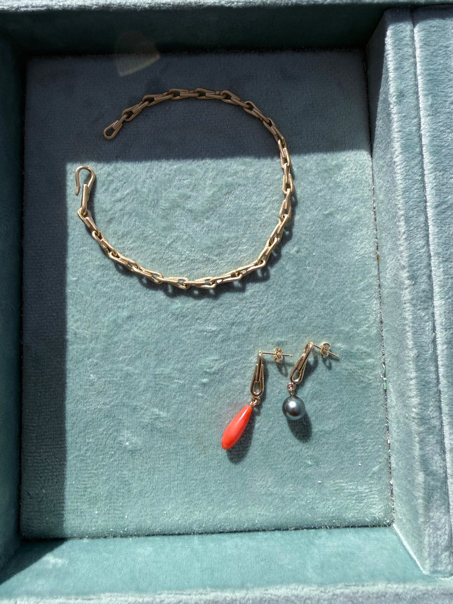 Barleycorn Chain Drop Earrings with Coral & Pearl