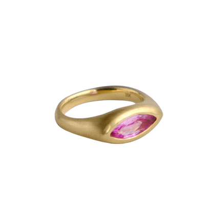 Petra Signet Ring with Pink Sapphire in 18kt Gold