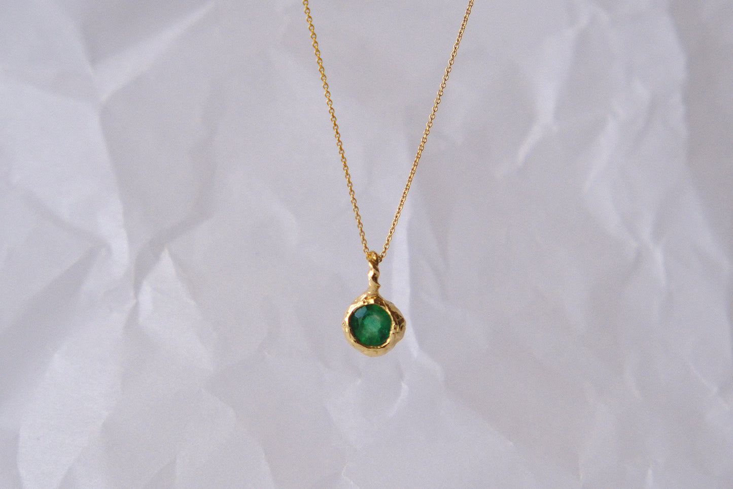 Round Emerald - Pendant I